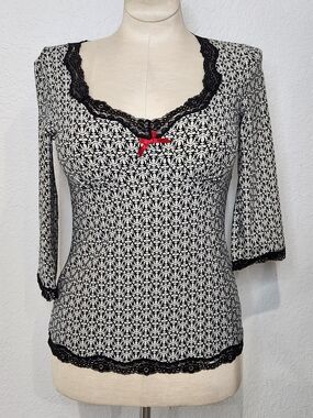 mercer & madison Black and White Lace-Trim Scoop-Neck Long Sleeve Top